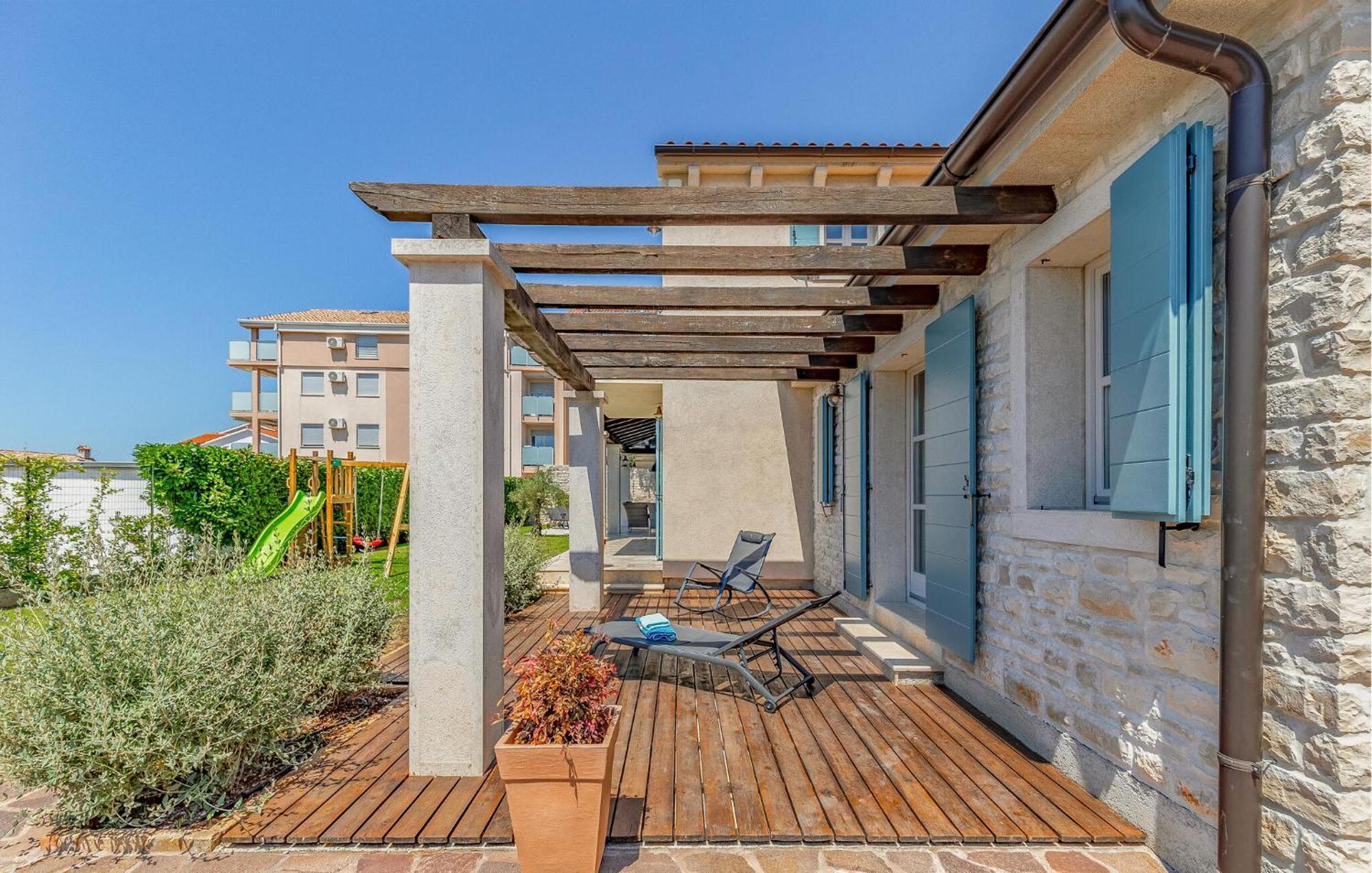 4 Bedroom Lovely Home In Fazana Exterior photo