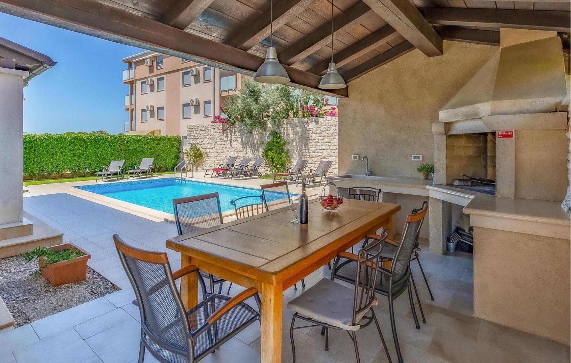 4 Bedroom Lovely Home In Fazana Exterior photo