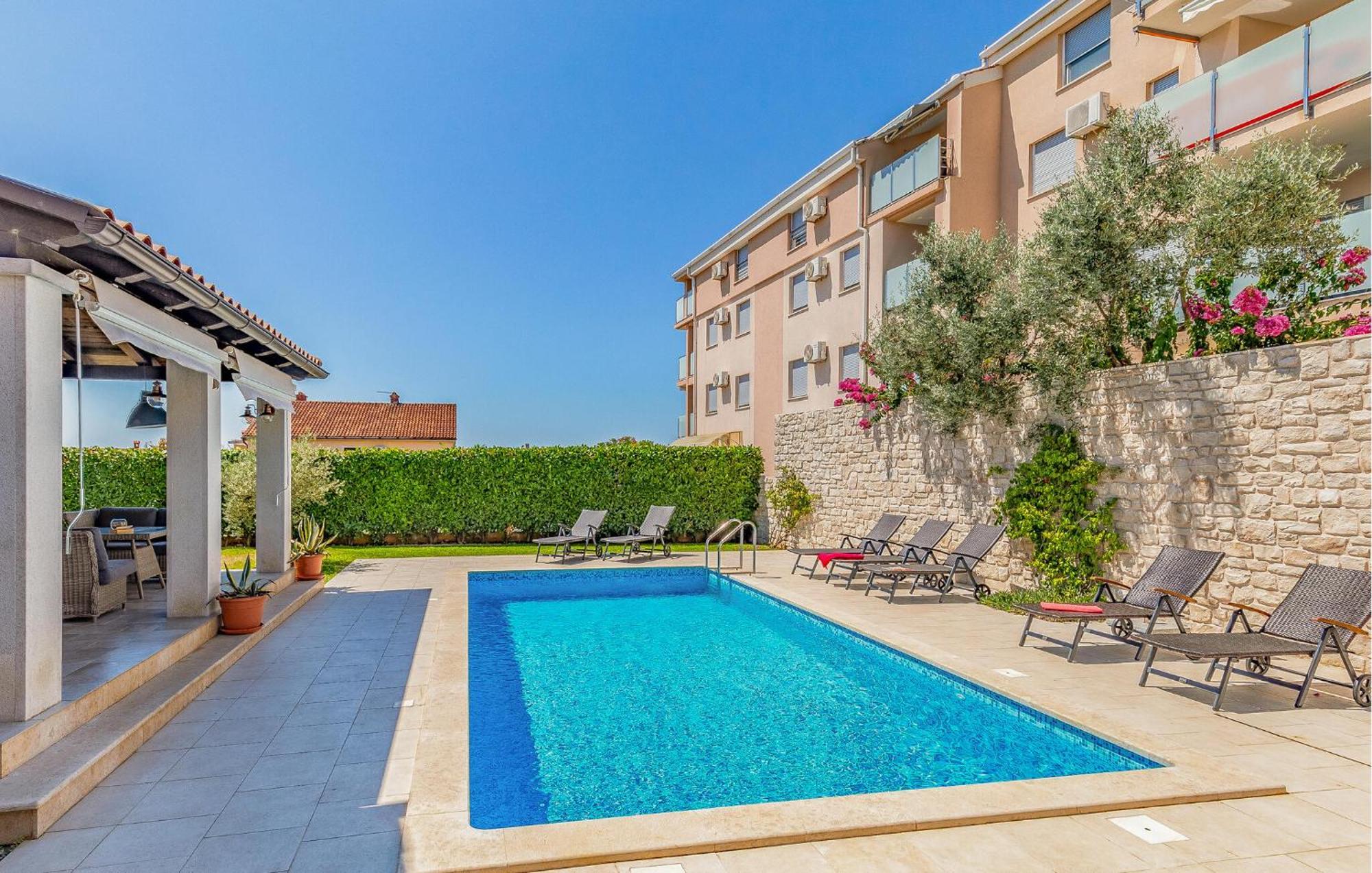 4 Bedroom Lovely Home In Fazana Exterior photo