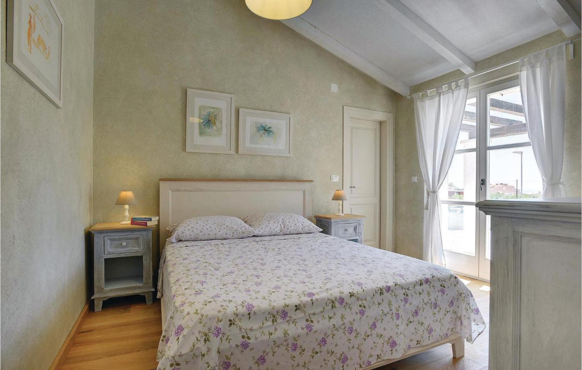 4 Bedroom Lovely Home In Fazana Exterior photo